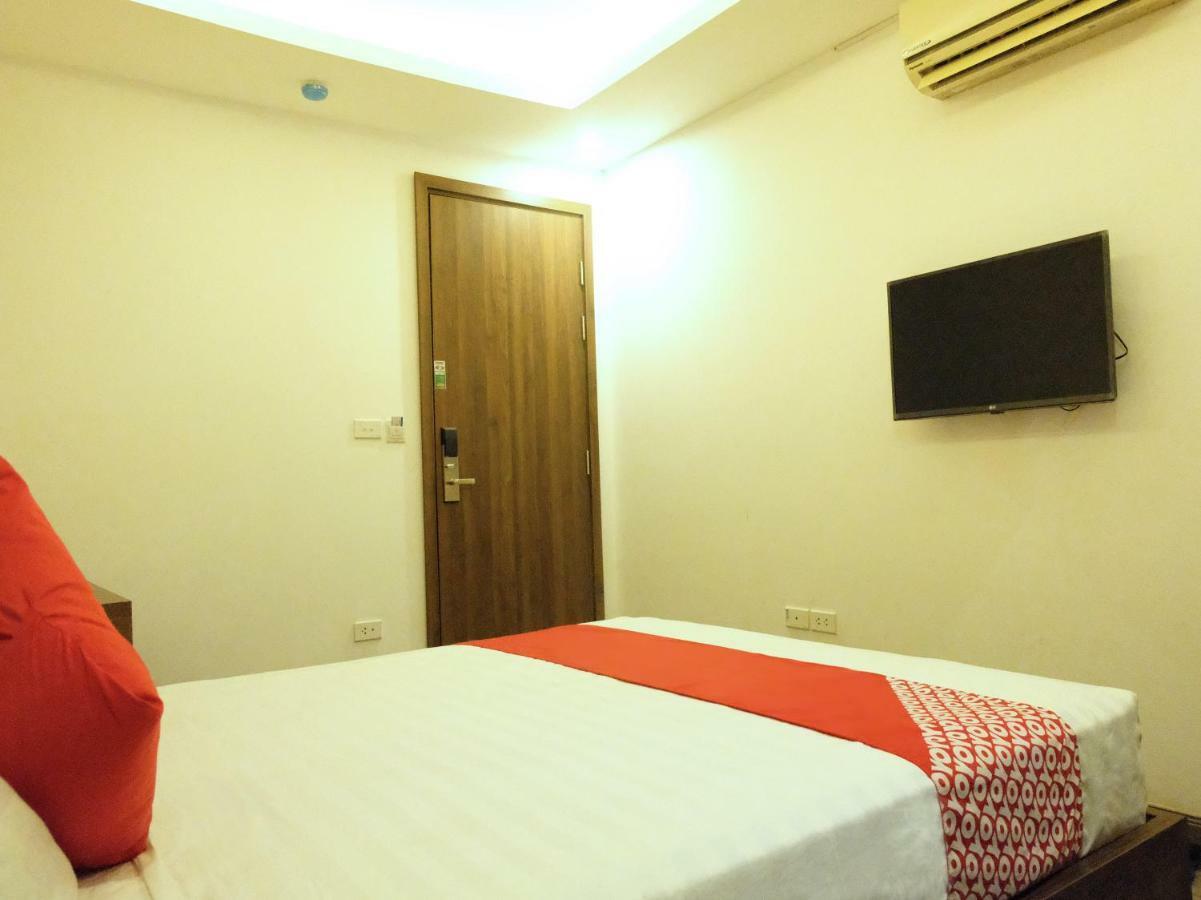 Oyo 270 Xumi Hotel Hanoi Buitenkant foto