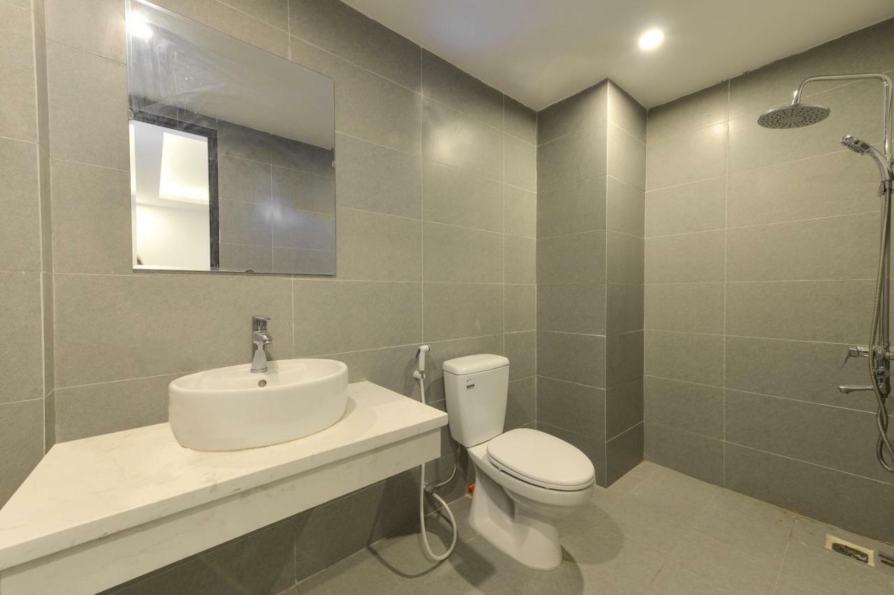 Oyo 270 Xumi Hotel Hanoi Buitenkant foto